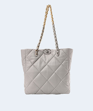 샤넬 19백 샤이니 램스킨 그레이 실버