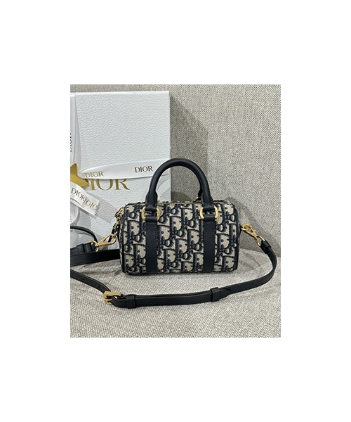 디올 그루브 토트백 16