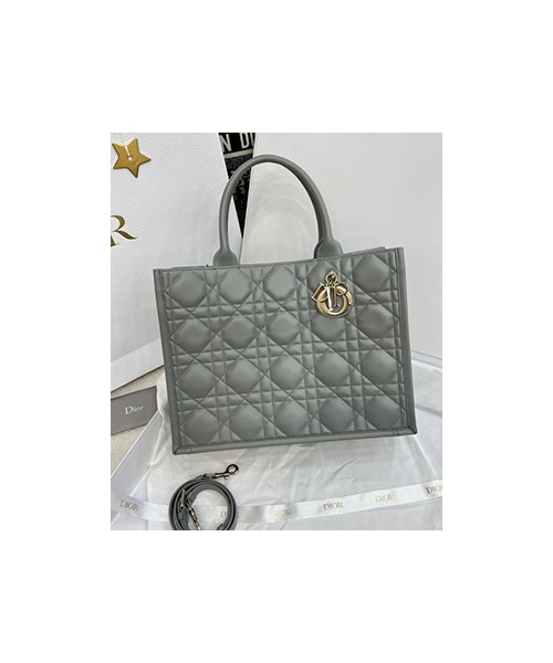 디올 북 토트 레더 스트랩 미디움