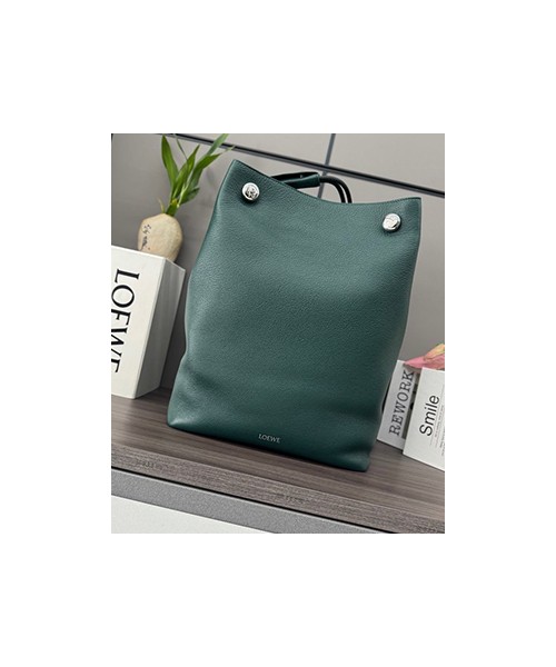 로에베 페블 호보백 카프스킨