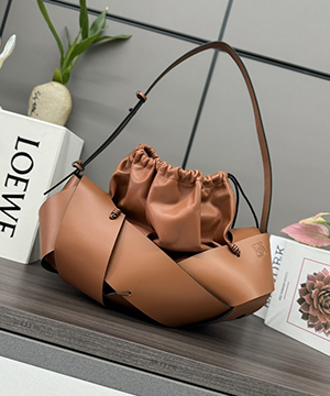 로에베 x 마츠모토 하푸 콜라보 숄더