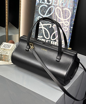 로에베 스몰 클래스프 백