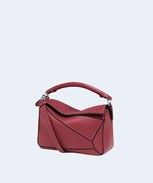 로에베 클래식 카프스킨 미니 퍼즐 백 레드