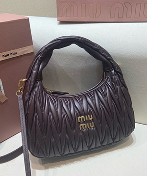 미우미우 완더 마테라쎄 나파 호보백 5BC153