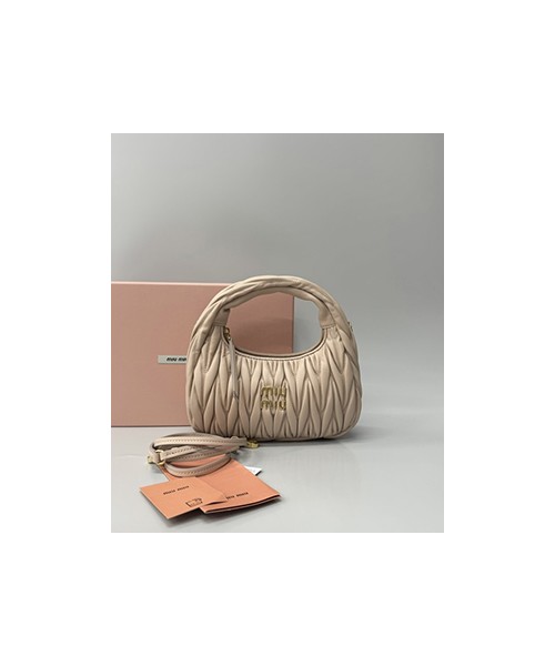 미우미우 스몰 완더 마테라쎄 나파 호보백