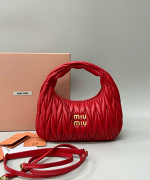 미우미우 스몰 완더 마테라쎄 나파 호보백 레드
