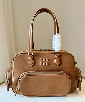 미우미우 나파 레더 토팬들 백