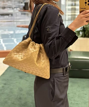 보테가베네타 더스트 숄더