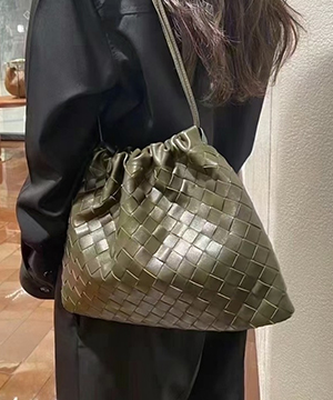 보테가베네타 더스트 숄더