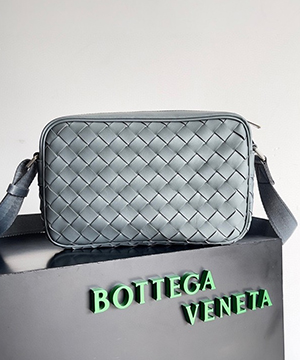 보테가베네타 인트레치아토 루프 크로스백