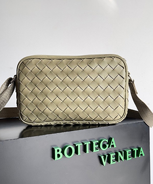 보테가베네타 인트레치아토 루프 크로스백