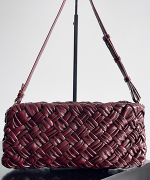 보테가베네타 칼리메로 차차 스트랩백