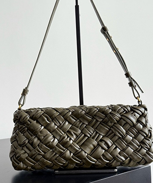 보테가베네타 칼리메로 차차 스트랩백