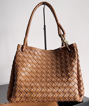 보테가베네타 안디아모 파라슈트 라지