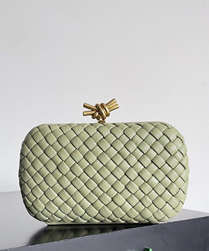 보테가베네타 놋 클러치