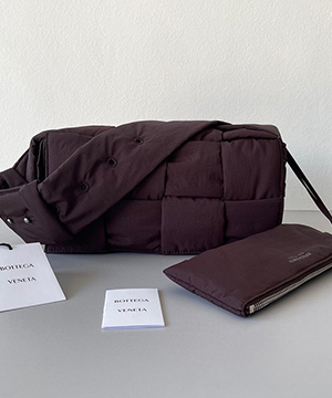 보테가베네타 필로우 카세트 크로스 30