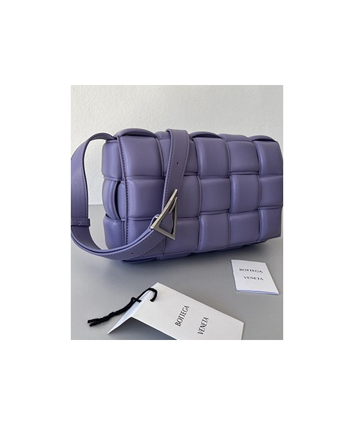 보테가베네타 토프 패디드 카세트백