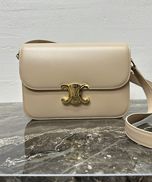 셀린느 클래식 카프스킨 트리옹프백