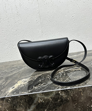 셀린느 퀴르 트리오페 베사체 111232