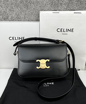 셀린느 클래식 카프스킨 트리옹프