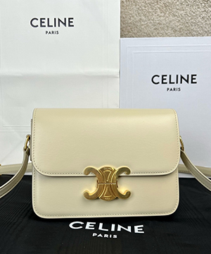 셀린느 클래식 카프스킨 트리옹프