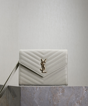 생로랑 카산드라 클러치