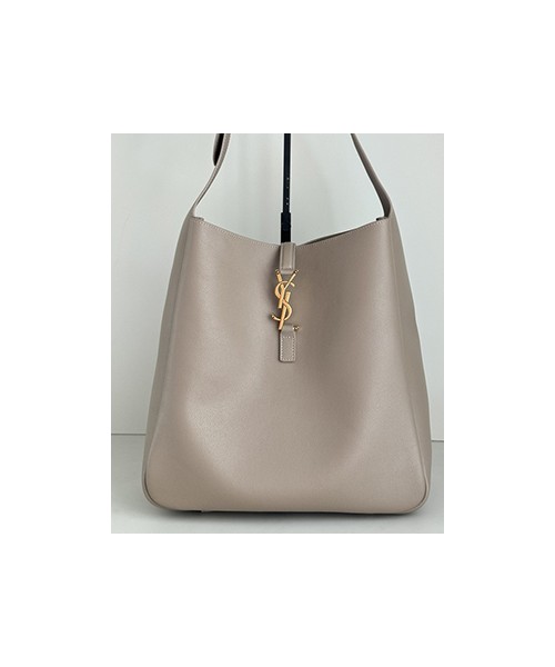 생로랑 LE5A7 호보백