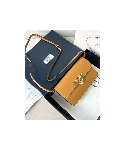 프라다 사피아노 트라이앵글 로고 1BD386