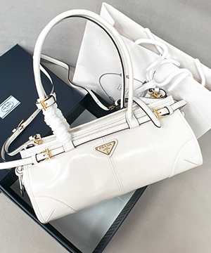 프라다 보니 미디엄 레더 1BA426