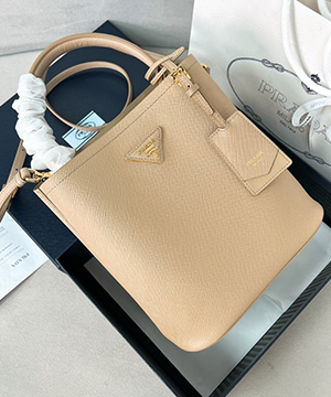 프라다 사피아노 파니에 레더 1BA212