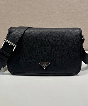 프라다 레더 삼각 로고 2VD075