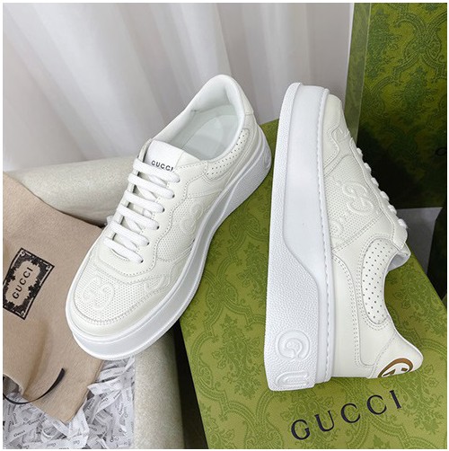 구찌 GG 엠보스 스니커즈 670408 1XL10 9014