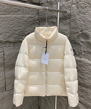 몽클레어 아바디아 숏 다운 패딩 화이트