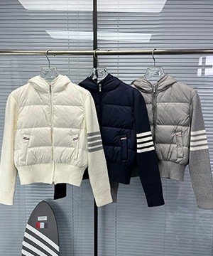 톰브라운 후드 니트 패딩