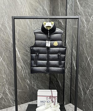 몽클레어 수미도 Sumido 남성 패딩 조끼 베스트