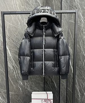 몽클레어 시나르카 Sinarka 남성 숏 패딩