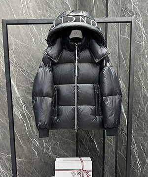 몽클레어 시나르카 Sinarka 남성 숏 패딩