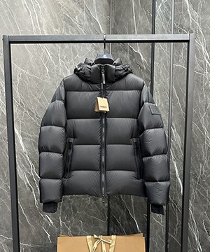 버버리 나일론 블랙 푸퍼 다운 패딩