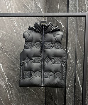 루이비통 모노그램 퀼티드 다운 패딩 조끼 베스트