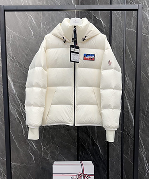 몽클레어 그레노블 마카신 Marcassin 다운 패딩