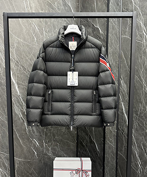 몽클레어 솔라얀 Solayan 남성 숏 패딩