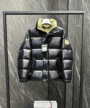 몽클레어 데복스 Dervox 숏 다운 패딩