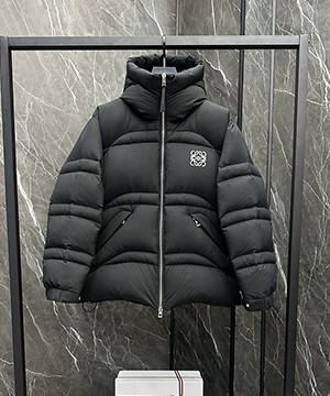 로에베 아나그램 로고 다운 패딩