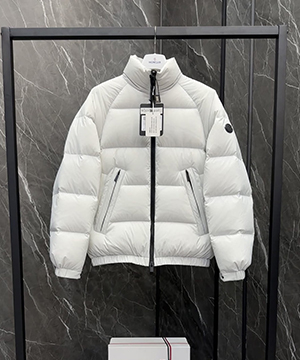 몽클레어 주글러 Jouglar 남성 숏 패딩