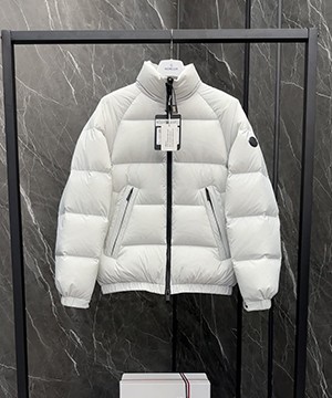 몽클레어 주글러 Jouglar 남성 숏 패딩