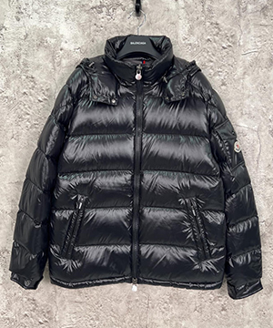 몽클레어 마야 Maya 숏 다운 패딩