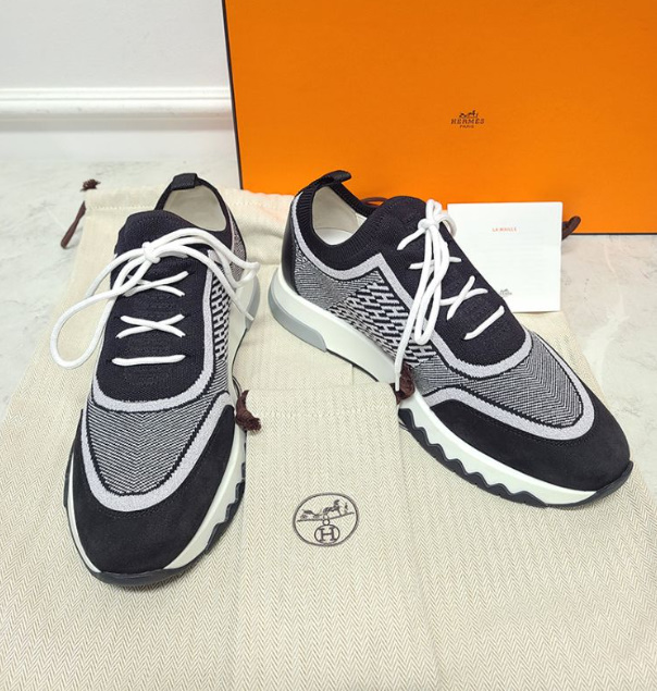 에르메스 블랙 화이트 어딕트 스니커즈