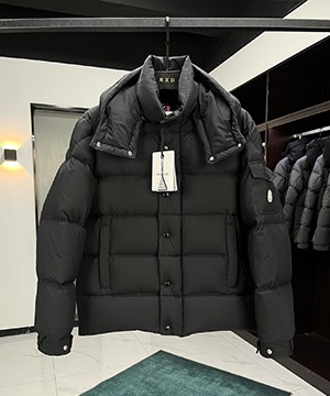 몽클레어 베제르 Vezere 숏 다운 패딩