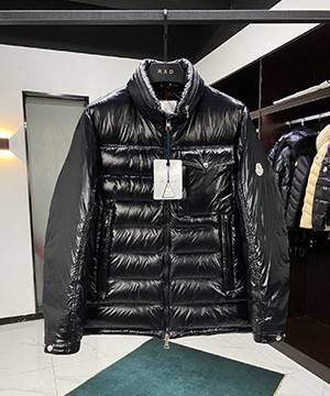 몽클레어 말파스 Malpas 숏 다운 패딩