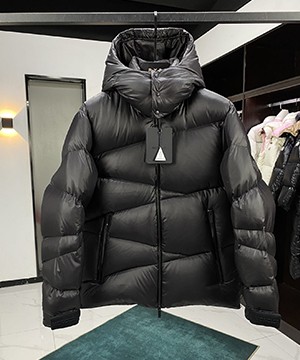 몽클레어 욘 Yonne 숏 다운 패딩